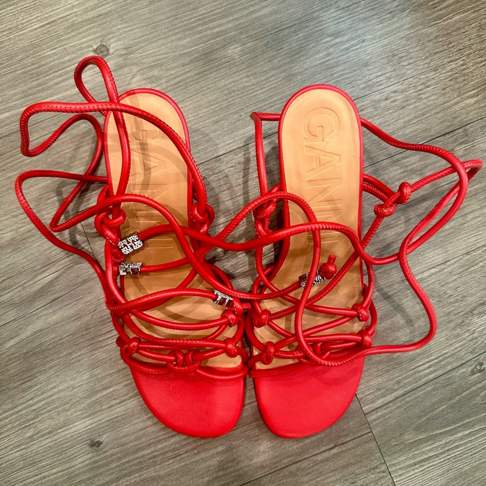 Ganni Red Knotted Heels - Picture 5 of 7